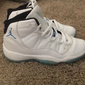 Legend blue Jordan 11’s